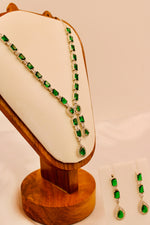 Load image into Gallery viewer, AD Emerald Green Elegance Necklace Set