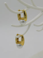 Load image into Gallery viewer, Celeste Pearl hoops