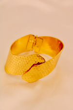 Load image into Gallery viewer, Golden Dotted Overlap Wide Cuff