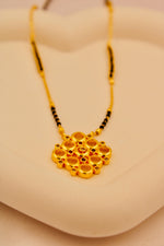 Load image into Gallery viewer, Golden Halo Cluster Mangalsutra