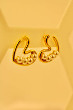 Load image into Gallery viewer, Heartline Pearl Studs