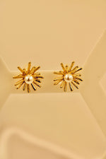 Load image into Gallery viewer, Astra Pearl Studs