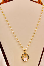 Load image into Gallery viewer, Rosa Pearl Circle Necklace