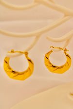 Load image into Gallery viewer, Aurum Twist Hoop Earrings