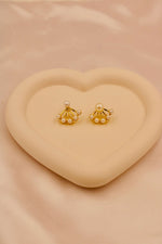 Load image into Gallery viewer, Plume Pearl Studs