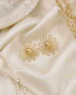 Load image into Gallery viewer, Golden Floral Stud Earrings