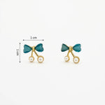 Load image into Gallery viewer, Ocean Bow Pearl Earrings
