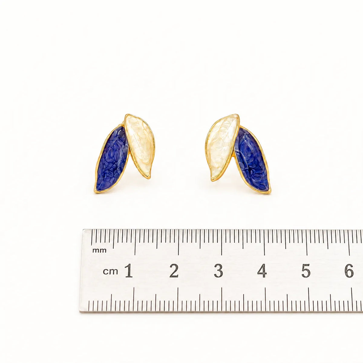 Azure bloom carved studs