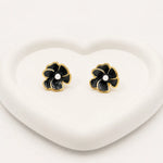 Load image into Gallery viewer, Onyx Flower Pearl Earrings
