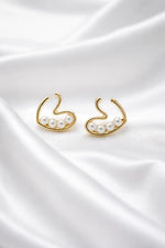 Load image into Gallery viewer, Heartline Pearl Studs
