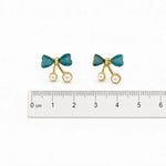 Load image into Gallery viewer, Ocean Bow Pearl Earrings
