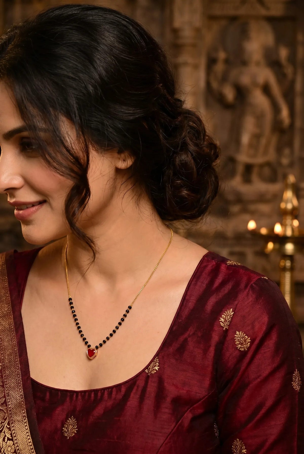 Red heart enamel mangalsutra