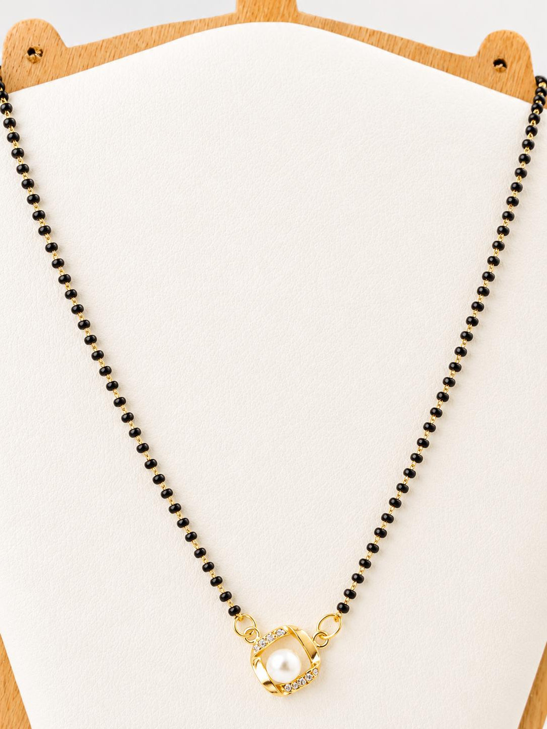 Pearl Bloom Mangalsutra Set