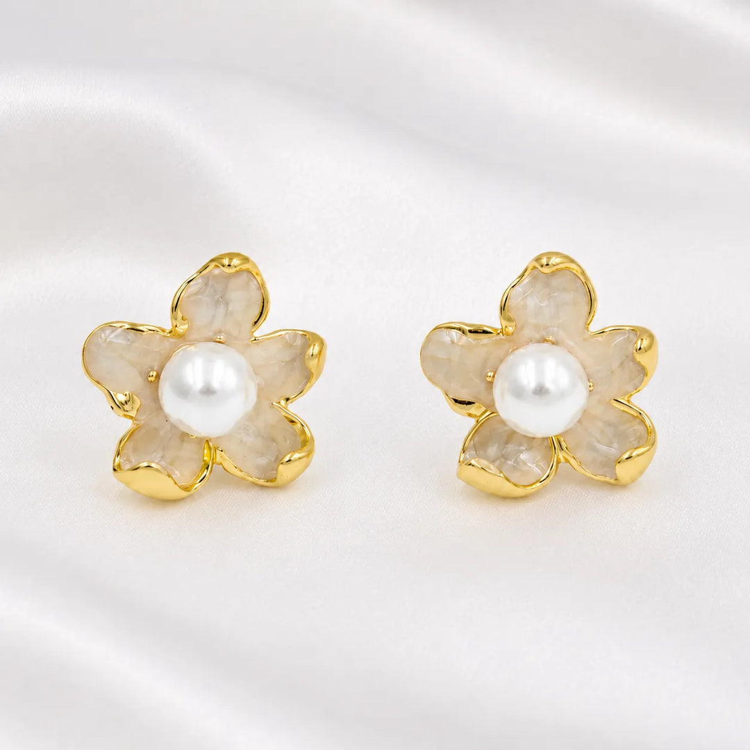 Ivory Shell Flower Pearl Stud Earrings