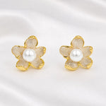 Load image into Gallery viewer, Ivory Shell Flower Pearl Stud Earrings
