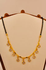 Load image into Gallery viewer, Kundan Cascade Mangalsutra
