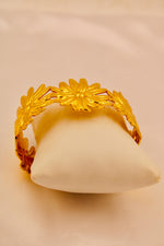 Load image into Gallery viewer, Floral Daisy Bangle Cuff
