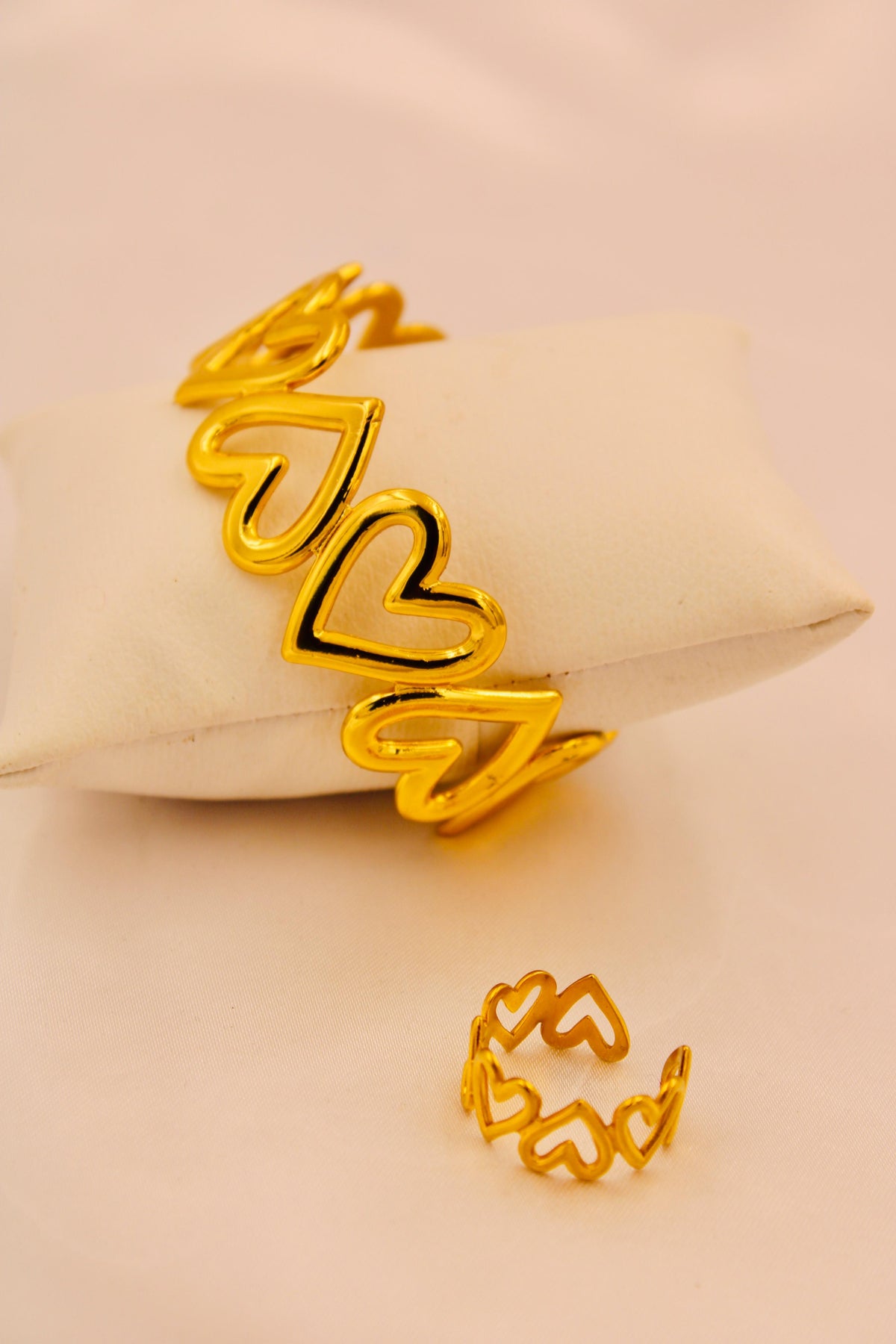 Golden hearts cuff & ring set