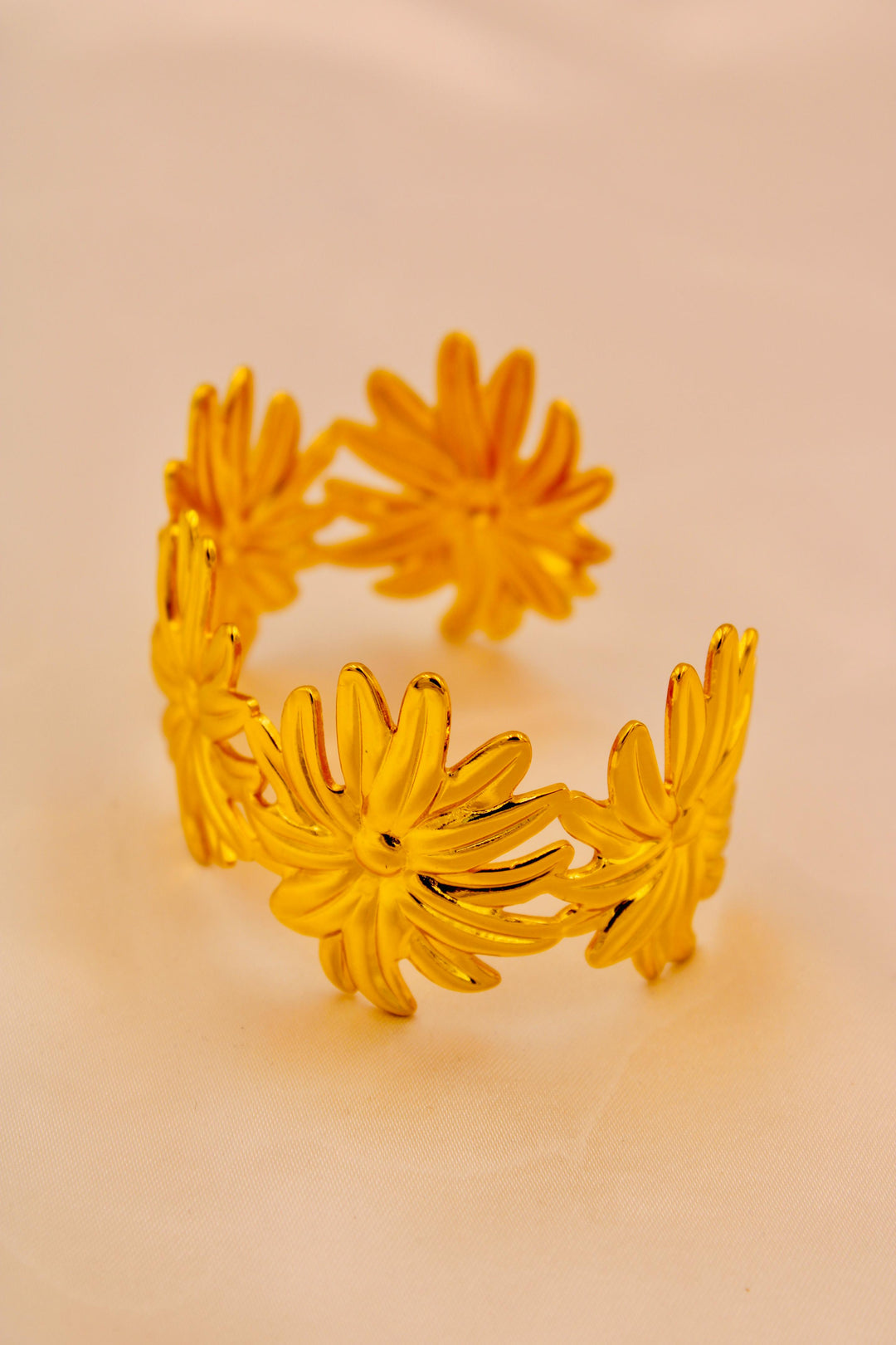 Floral Daisy Bangle Cuff