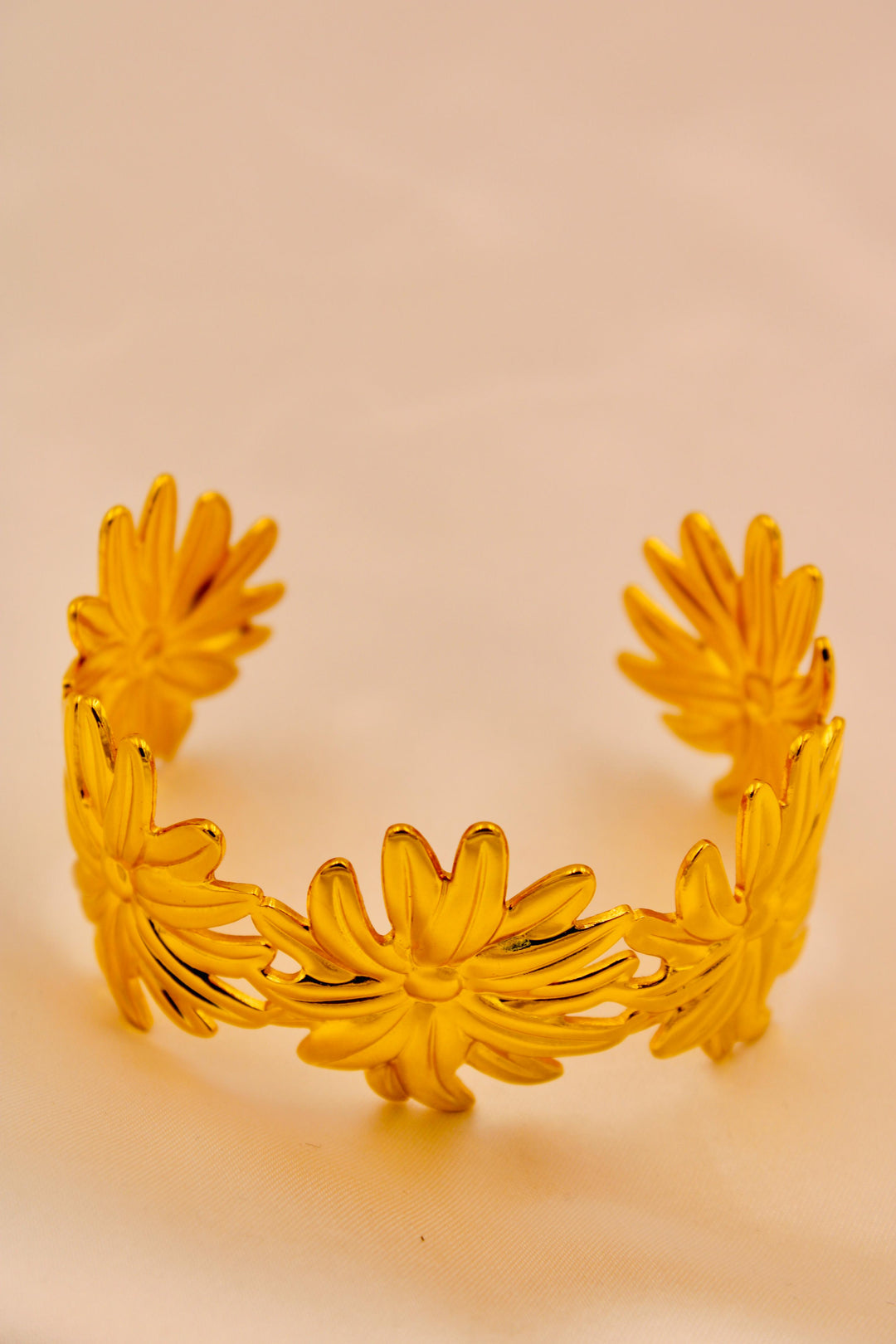 Floral Daisy Bangle Cuff