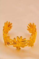 Load image into Gallery viewer, Floral Daisy Bangle Cuff
