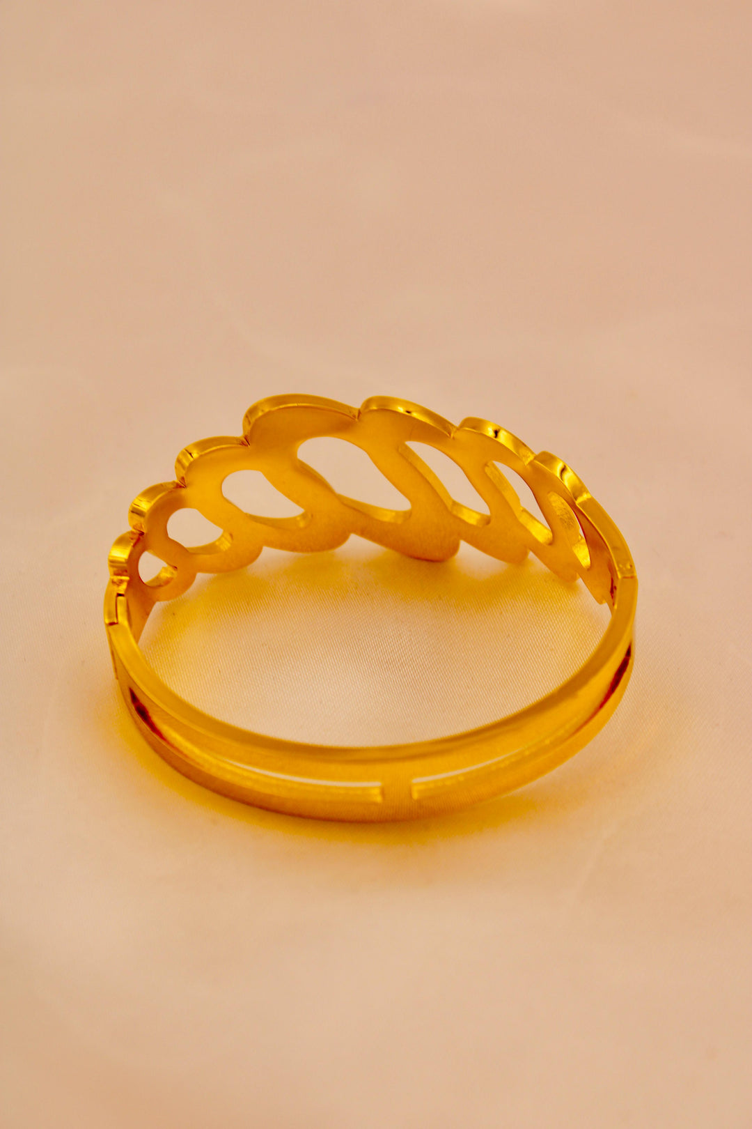 Golden Link Crystal Cuff
