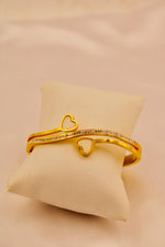 Load image into Gallery viewer, Couple Heart Cuff
