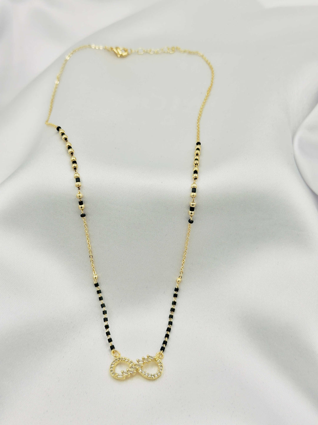 Ruvique Infinity Love Mangalsutra