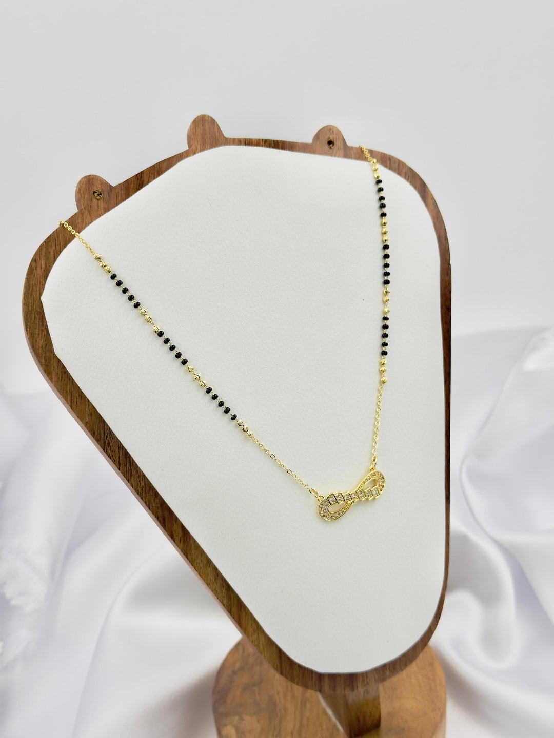 Ruvique Infinity Signature Bond Mangalsutra