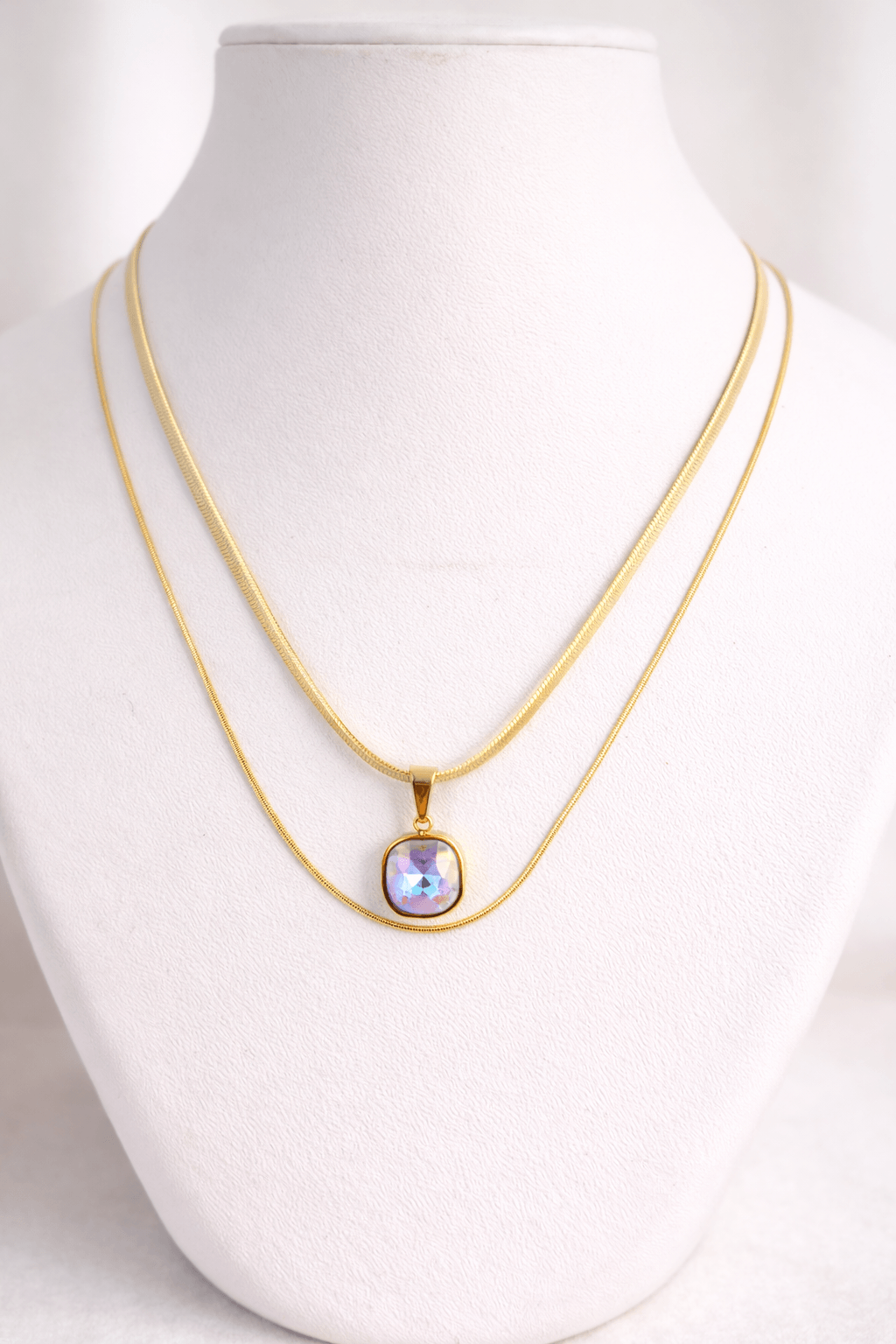 Ruvique dreamlight pendant necklace