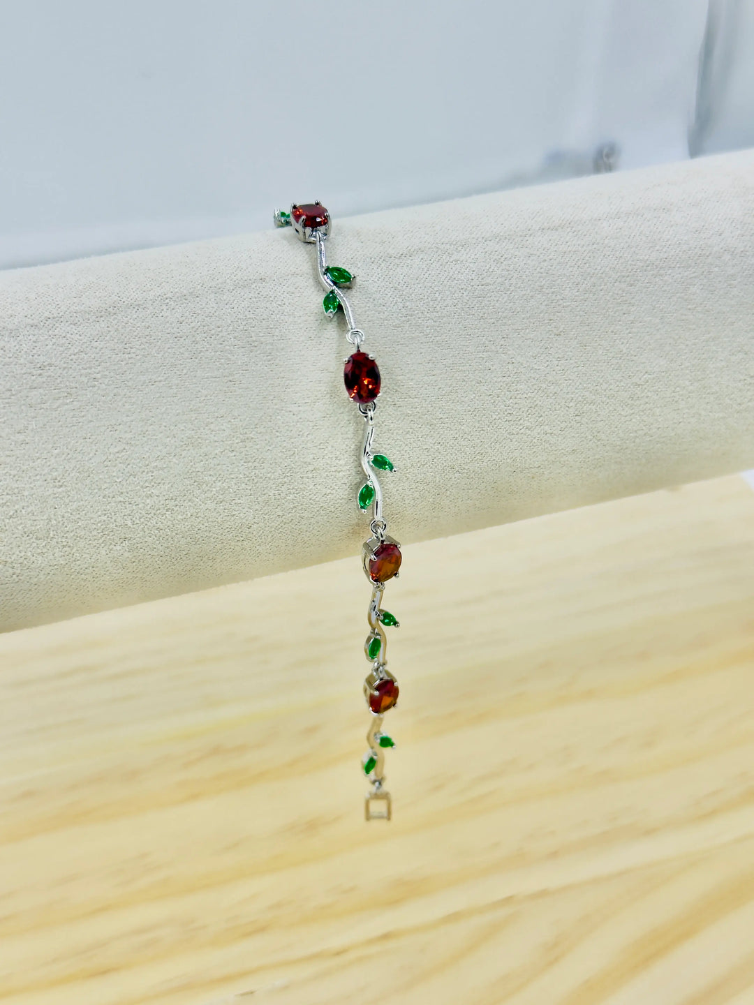 Scarlet Vine Tulip Bracelet