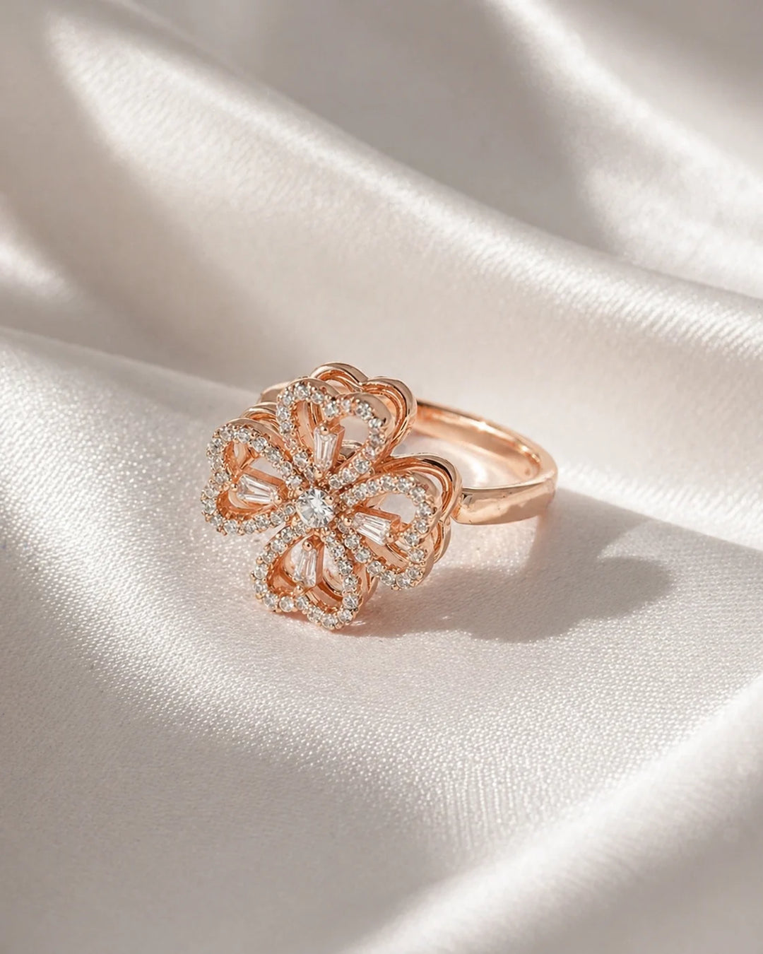 Ruvique Flora Heart Ring