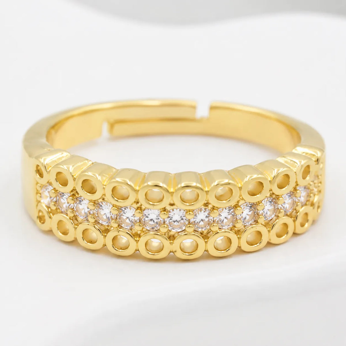 Ruvique halo chain ring