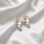 Load image into Gallery viewer, Pearl Drop Flower Stud Earrings

