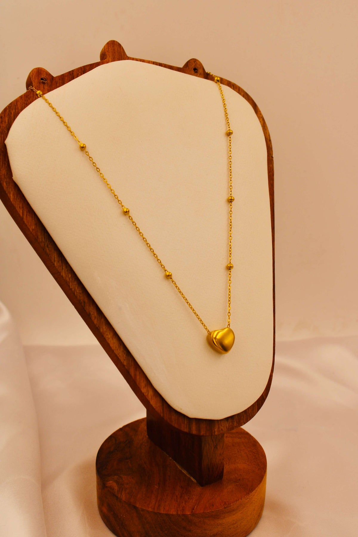 Bold heart charm necklace