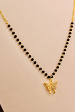 Load image into Gallery viewer, Graceful Wings Mangalsutra Choker
