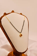 Load image into Gallery viewer, Ruby Clover Mangalsutra Choker
