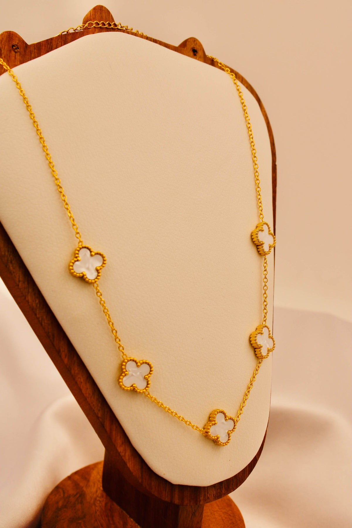 White clover luxe necklace