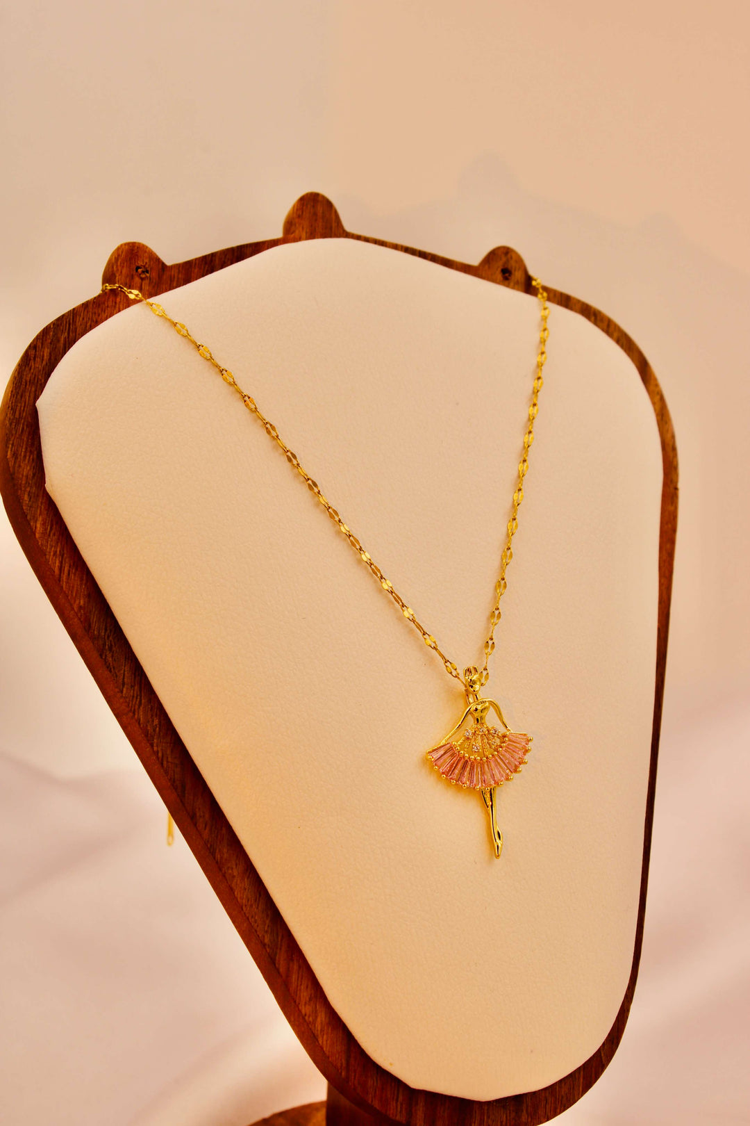 Ruvique Ballerina Grace Necklace