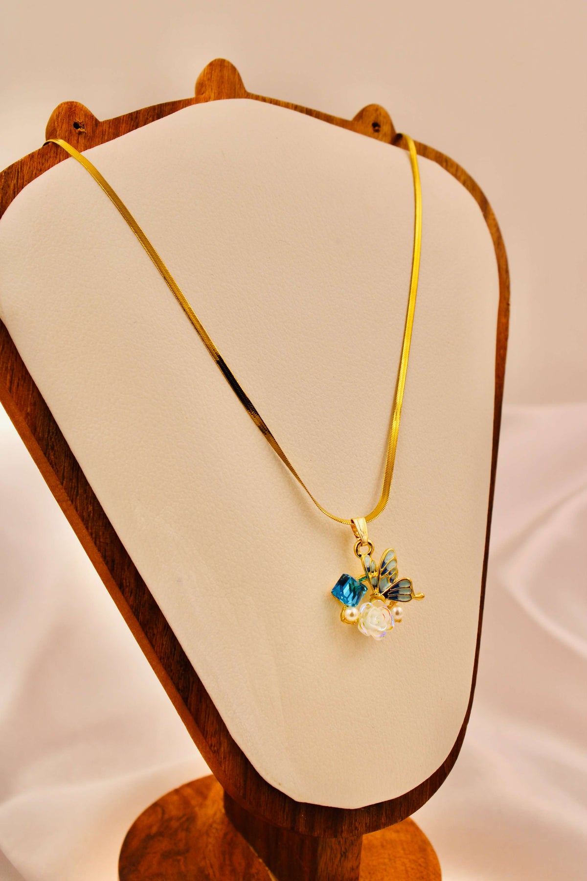 Rosa blue butterfly pendant necklace