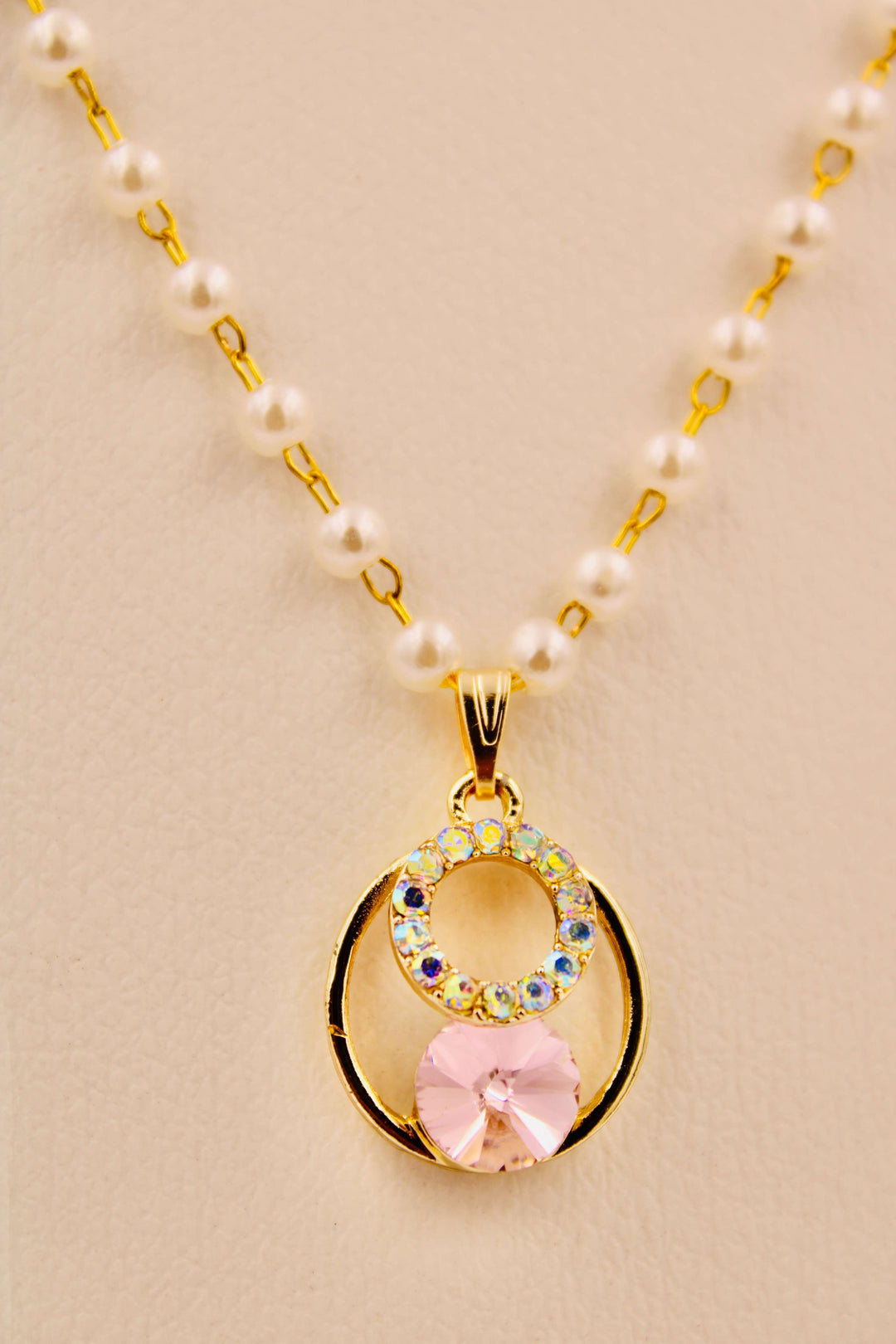 Rosa Pearl Circle Necklace