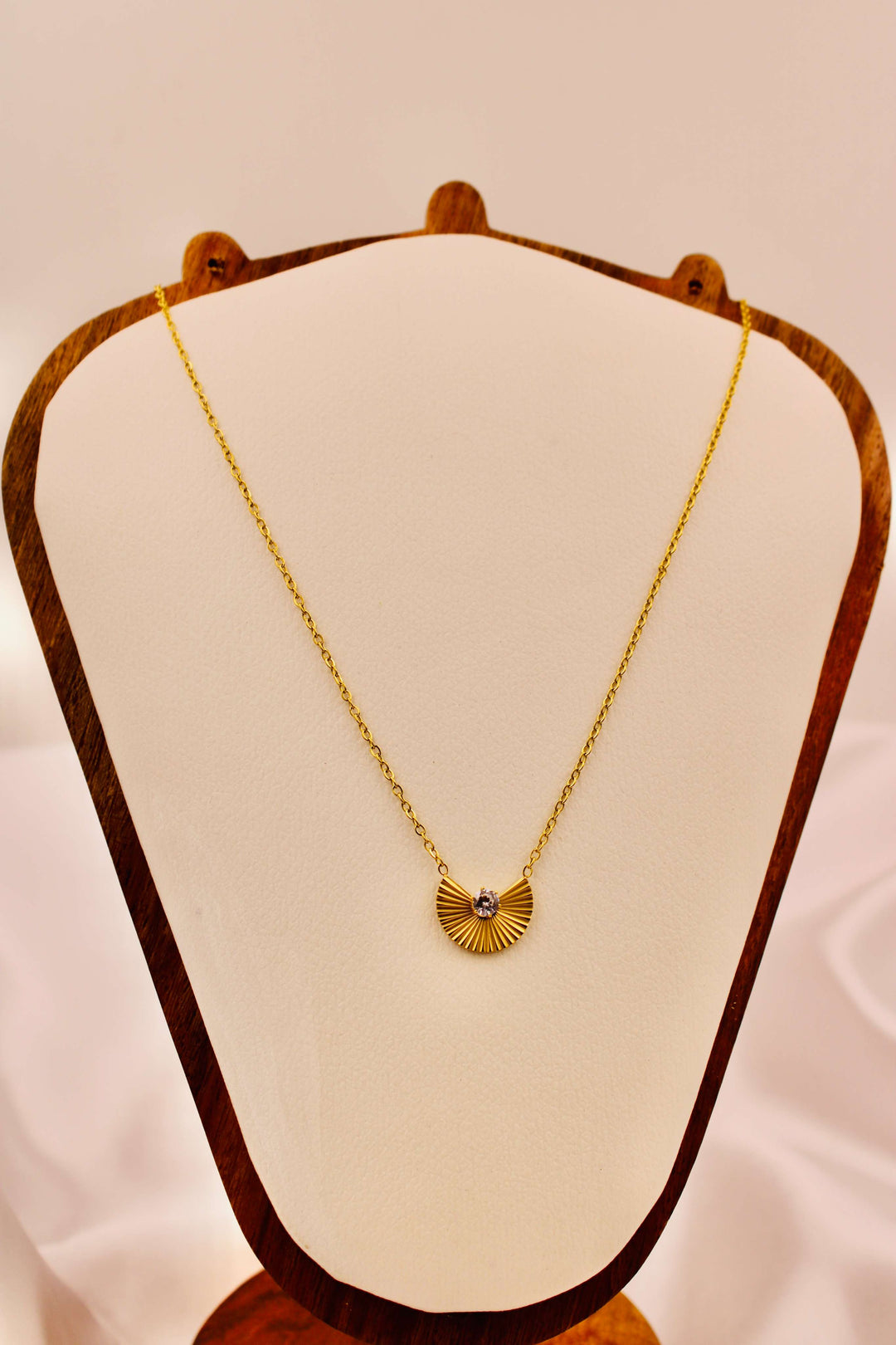 Celeste Shell Pendant Necklace