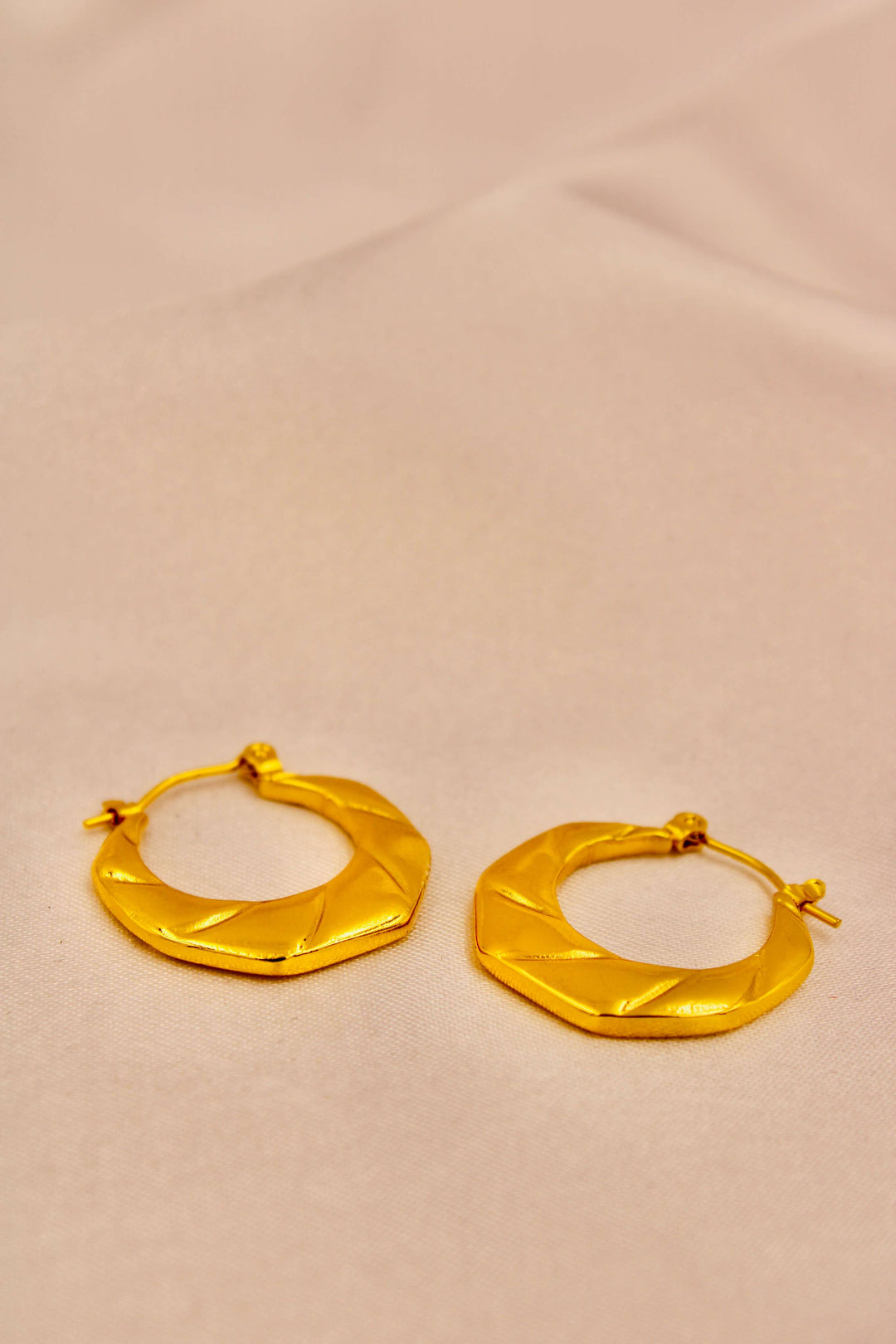 Aurum Twist Hoop Earrings
