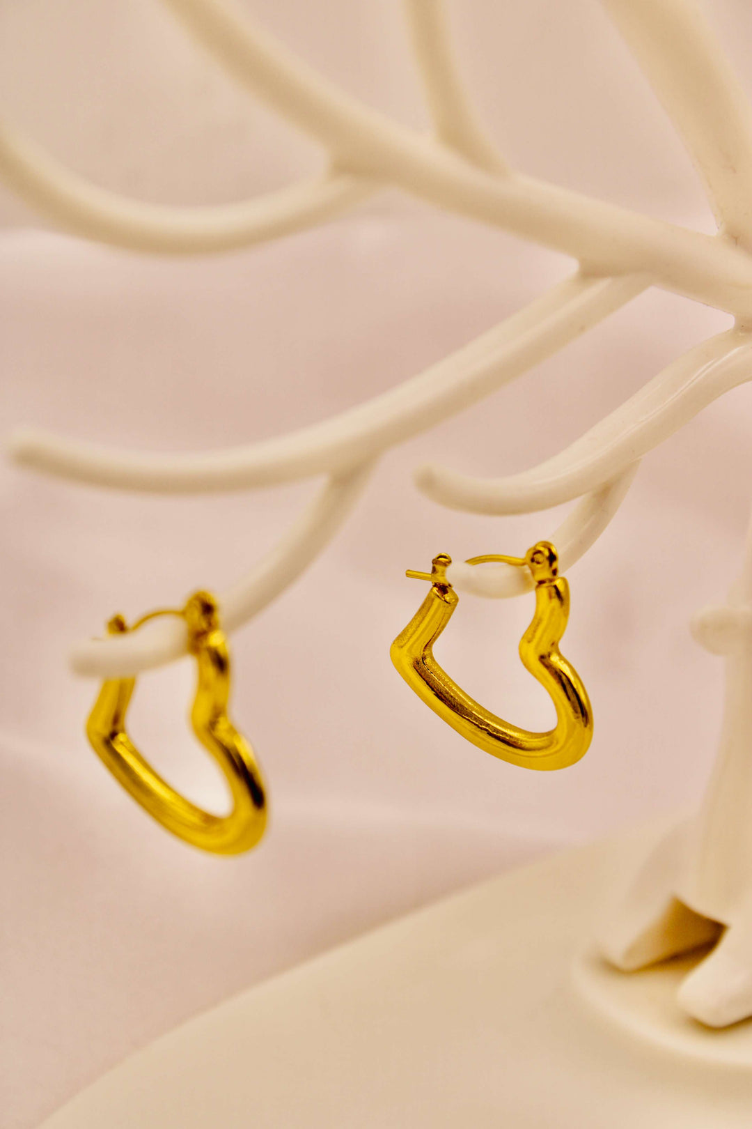 Sweetheart Gold Hoops