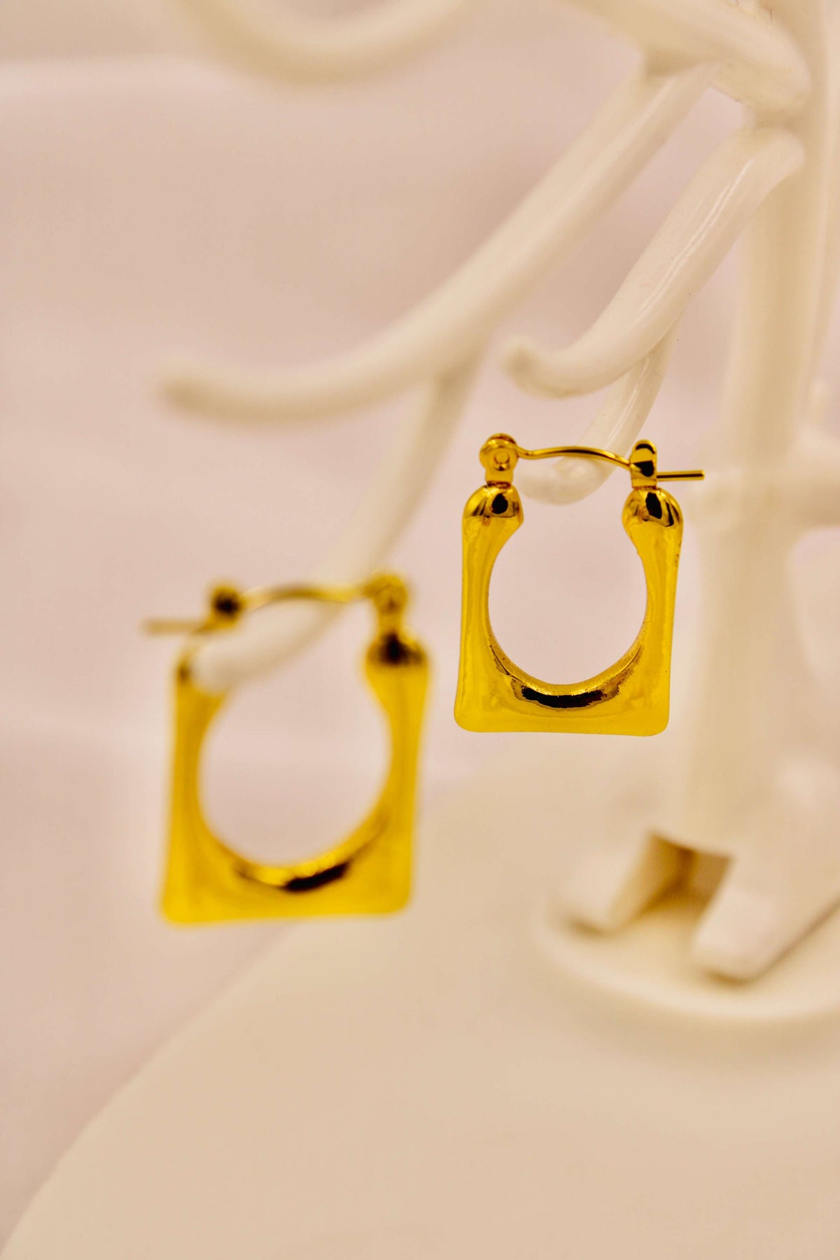 Forma square hoop earrings