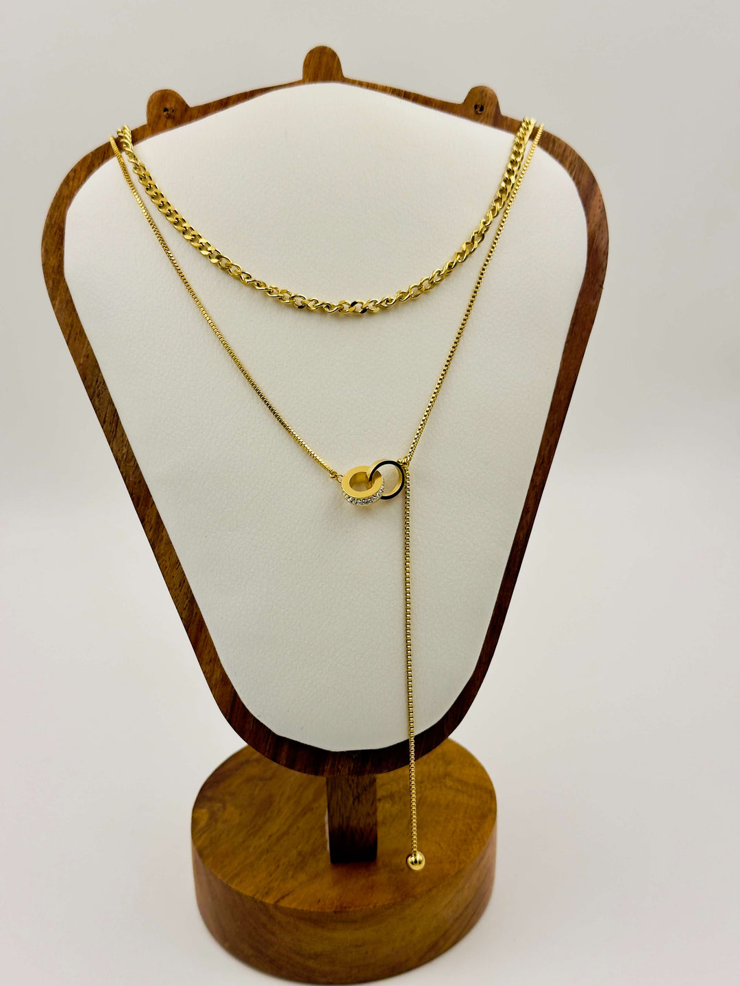 Minimal Orbit Layered Chain Necklace