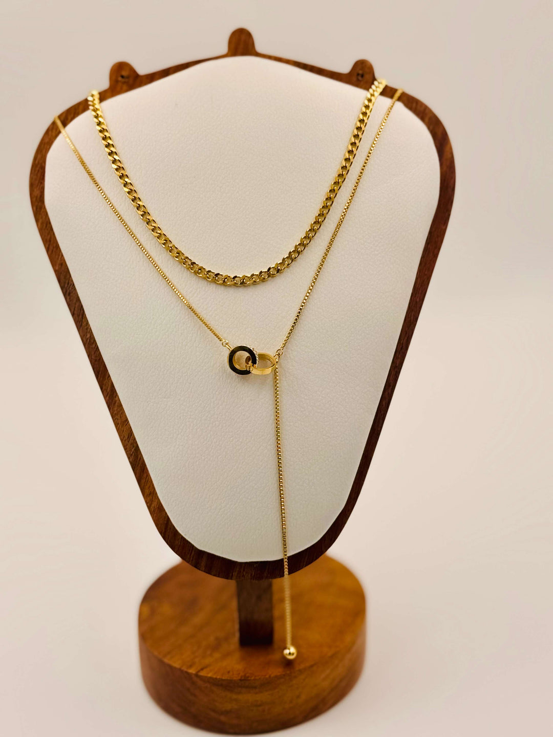 Minimal Orbit Layered Chain Necklace