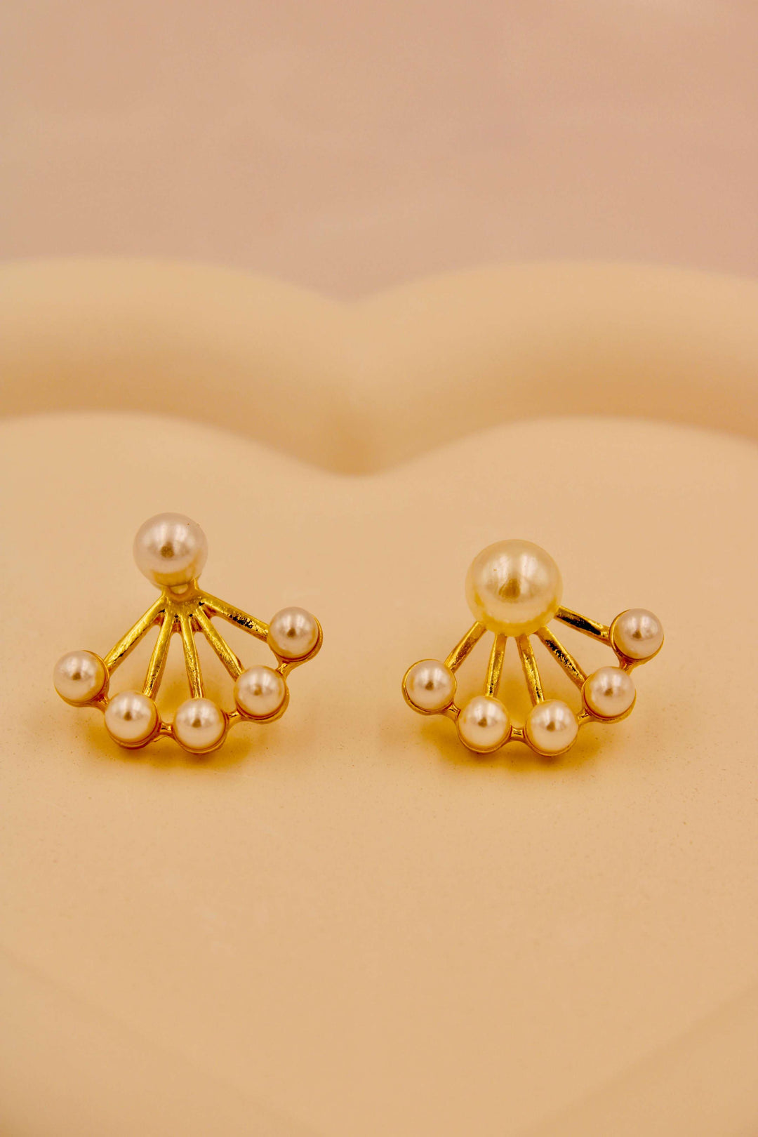 Plume Pearl Studs