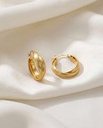 Load image into Gallery viewer, Intertwine Gold Hoop Earrings
