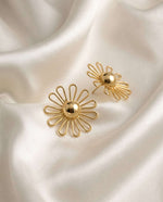 Load image into Gallery viewer, Golden Floral Stud Earrings
